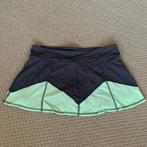 Tonic Active Tennis or Running Skort - Picture 3 of 6
